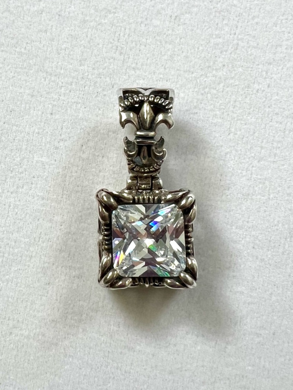 Silpada 925 Sterling Silver CZ Pendant -  Retired Uptown S0979 Brilliant Sparkle